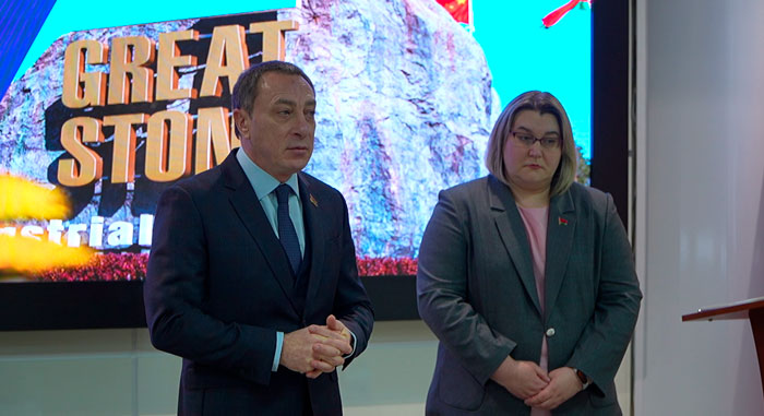 Снопков представил коллективу администрации «Великого камня» нового руководителя