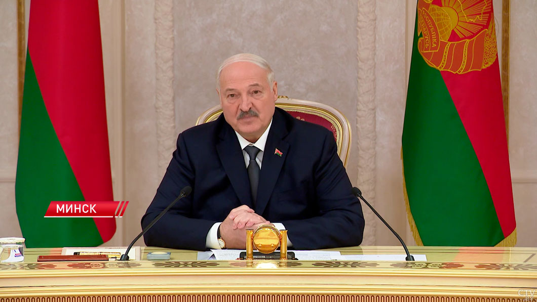 Лукашенко: Беларусь готова создавать совместные предприятия с Мурманской областью-4