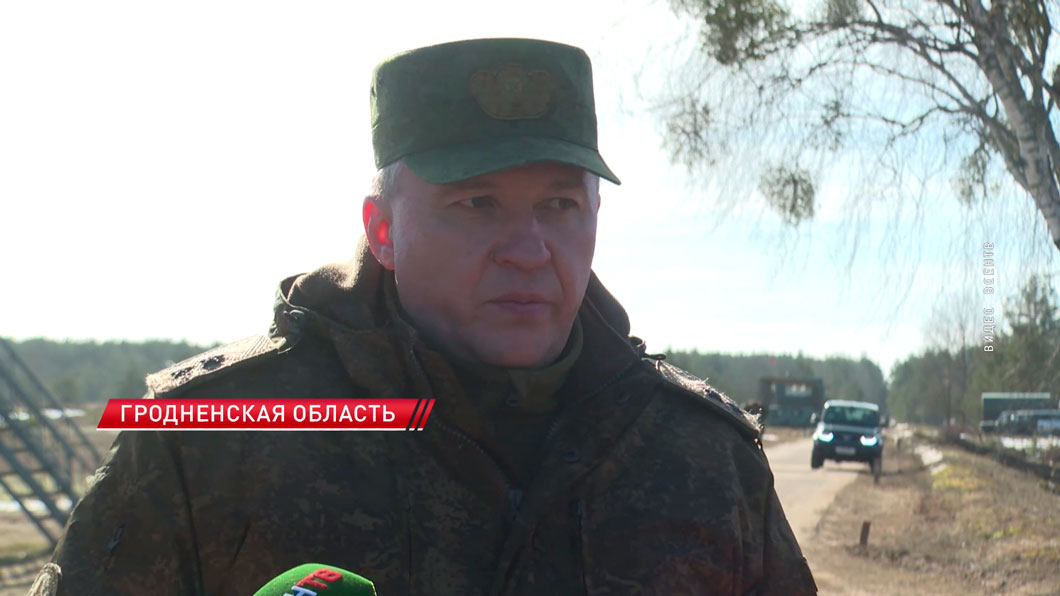 Хренин: в ВС Беларуси более 4 тыс. женщин от рядового до полковника ответственно проходят военную службу -4