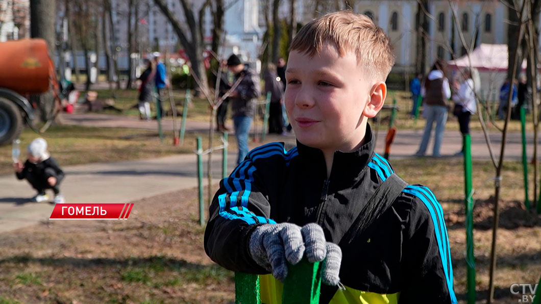 20 тысяч гомельчан вышли на субботник. Как белорусы наводят порядок на родной земле?-4