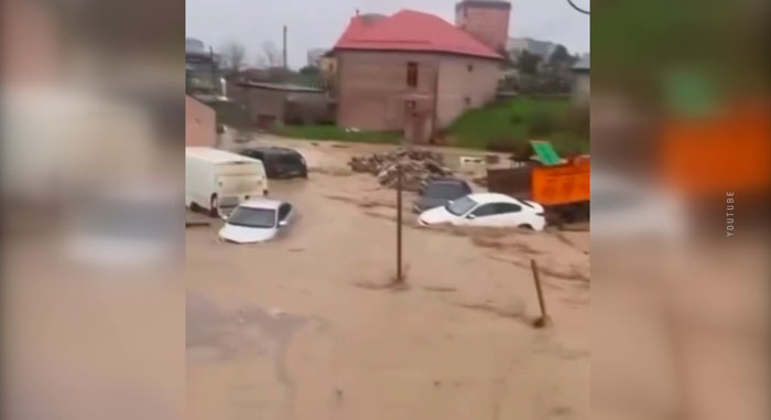 В Дагестане из-за наводнения без света остались более 300 тысяч человек В Дагестане из-за наводнения без света остались более 300 тысяч человек