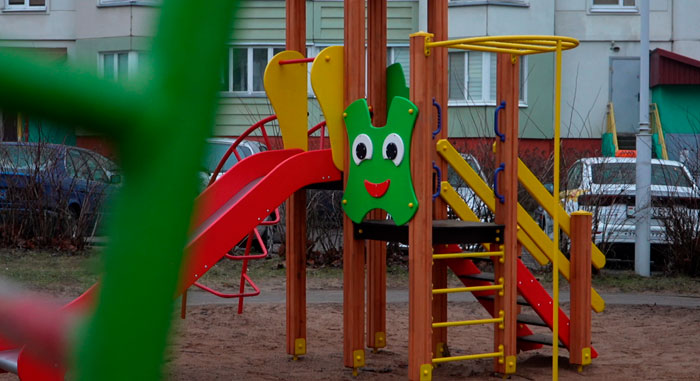 Во дворах Минска заменят более 2,6 тыс. единиц детского игрового оборудования