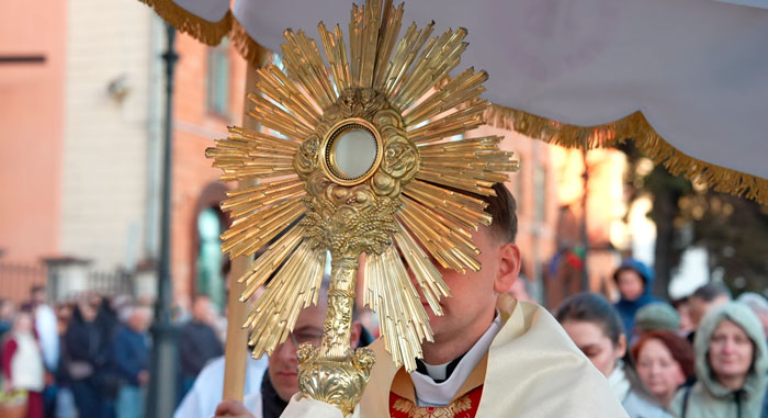 Христово Воскресение! Праздничные богослужения в честь Пасхи проходят в католических храмах