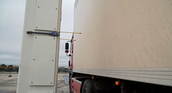 В Оршанском районе появился мобильный инспекционно-досмотровый комплекс на шасси МАЗа