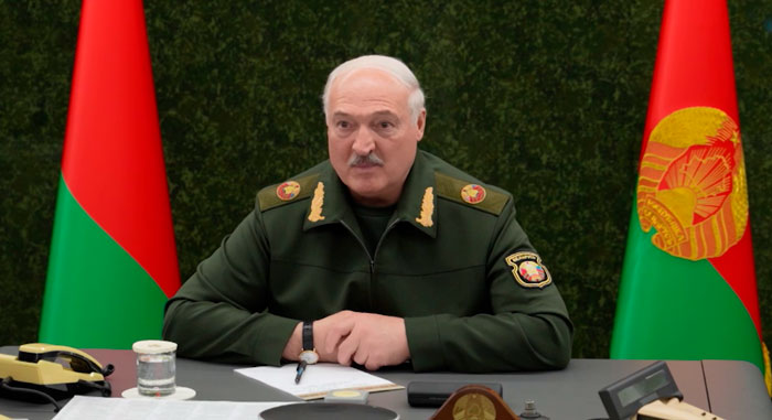 Лукашенко: мы никому не угрожаем, но мы готовы защищать наше Отечество от Бреста до Владивостока