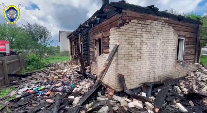 В Наровле в результате пожара погибли три человека, в том числе двое детей В Наровле в результате пожара погибли три человека, в том числе двое детей