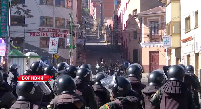 В Боливии 50 дней не утихают массовые акции протеста профсоюзов