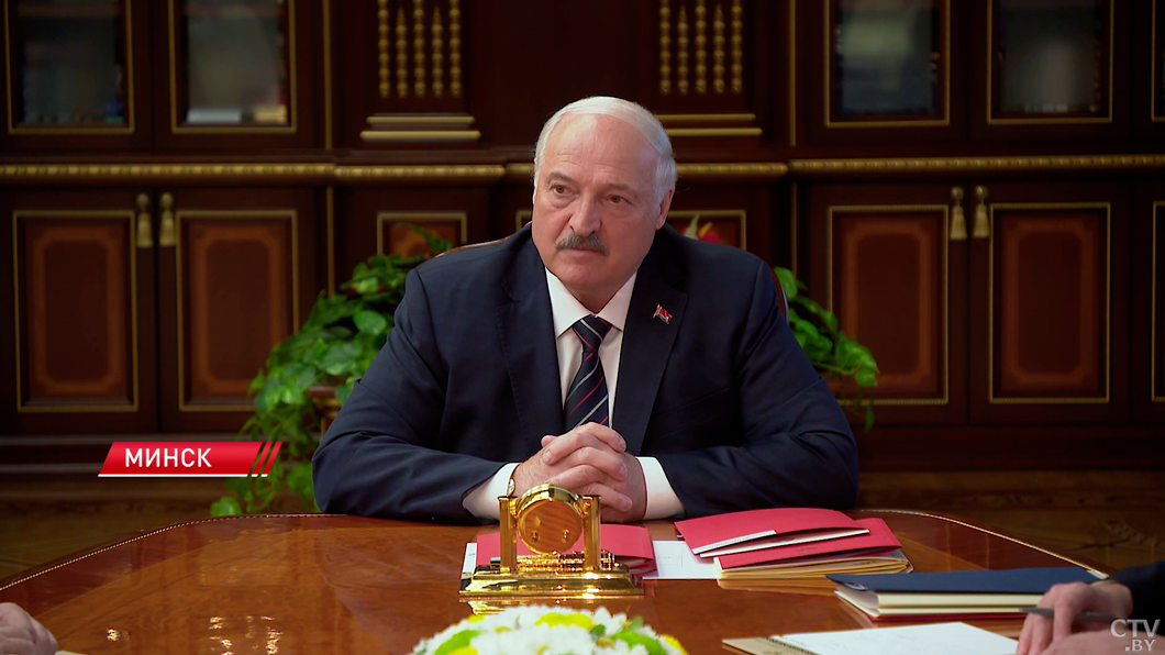 «Не просто убрать, а выхватить»: Лукашенко поставил жесткую задачу по спасению урожая от дождей-6 «Не просто убрать, а выхватить»: Лукашенко поставил жесткую задачу по спасению урожая от дождей-6