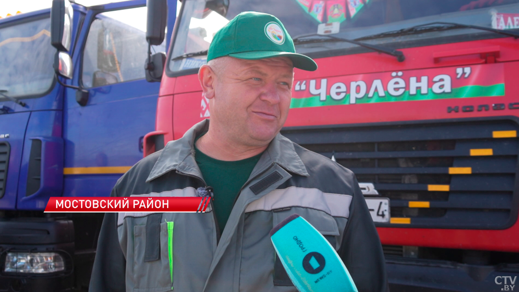 Трудовые рекорды жатвы: в Мостовском районе чествовали водителя-трехтысячника-4