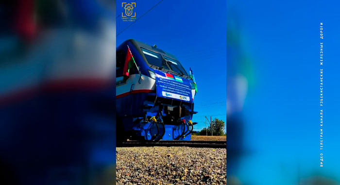 В Узбекистане встретили первый сквозной грузовой поезд из Беларуси