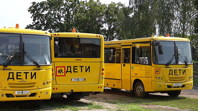 Школьным автопаркам передадут более 150 автобусов к новому учебному году