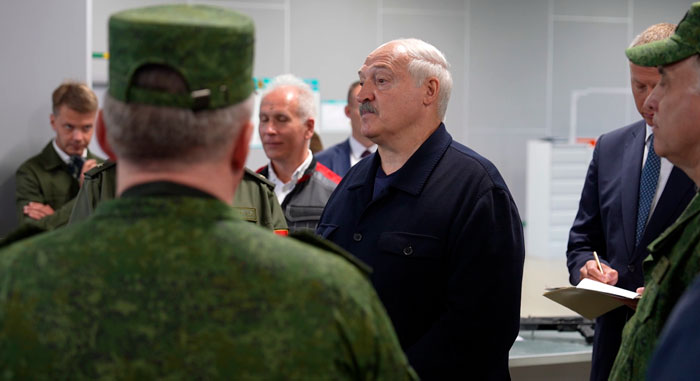 Президент потребовал не жалеть денег на развитие отечественного ВПК