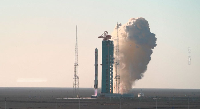 Китай запустил «Чжуцюэ-3» и впервые осуществил посадку ракеты на суше
