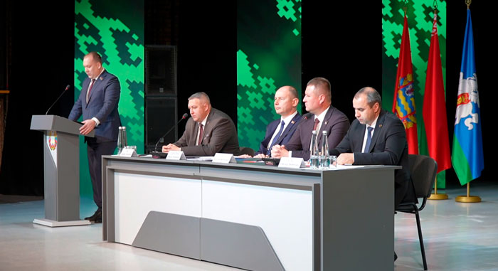 Губернатор Минской области представил коллективу нового председателя Слуцкого райисполкома Губернатор Минской области представил коллективу нового председателя Слуцкого райисполкома