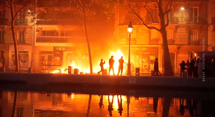 Во Франции за сутки было задержано почти 1,2 тыс. протестующих