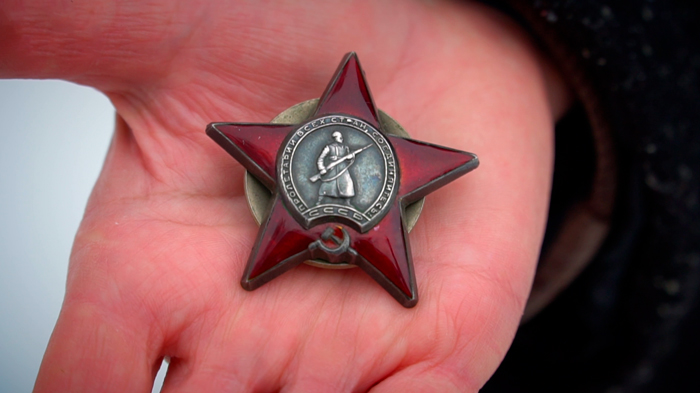 «Великое спасибо этому поколению». Внучка лётчика-героя поделилась историей своего дедушки