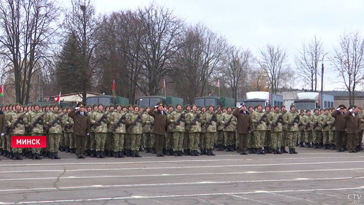 Военнослужащие нового пополнения внутренних войск МВД Беларуси приняли присягу-7