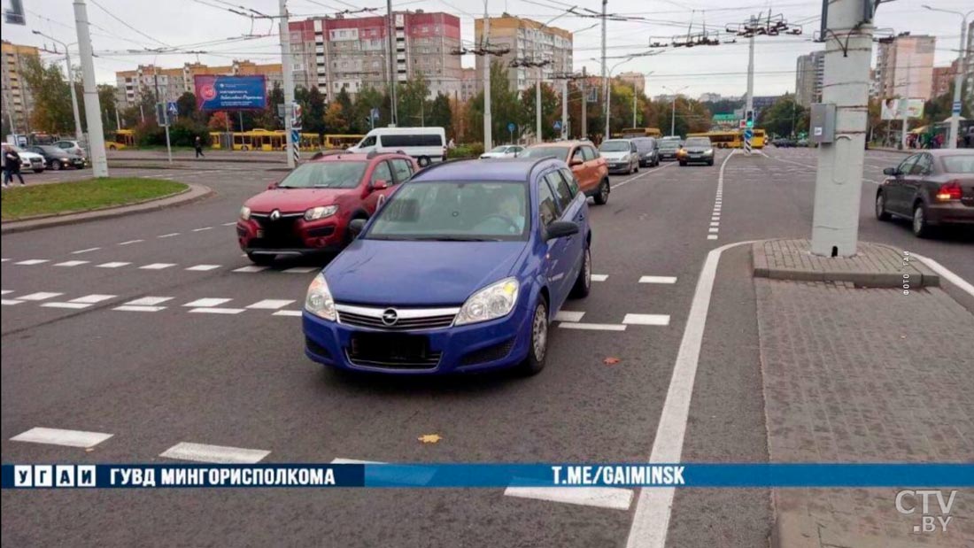 Водитель Opel сбил велосипедистку на Одинцова-1