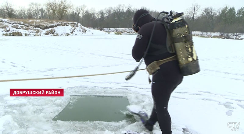 На грани возможностей. Водолазы продолжают поиск подростка, провалившегося под лёд на реке Ипуть-1