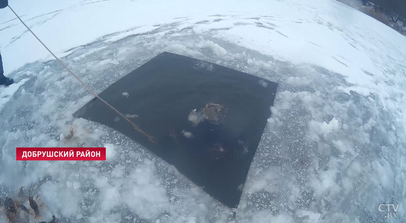 На грани возможностей. Водолазы продолжают поиск подростка, провалившегося под лёд на реке Ипуть-4