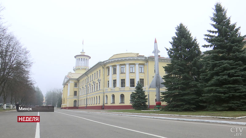 В чём суть гибридной войны в современных реалиях, и почему военное образование привлекает белорусскую молодёжь?-22