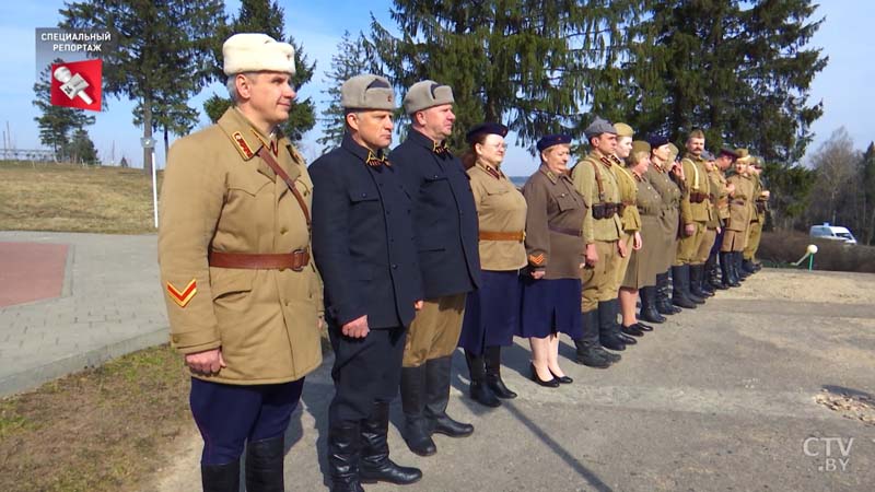 К созданию привлекали Малевича, а гимнастёрка, действительно, была для гимнастики. История советской военной формы-37