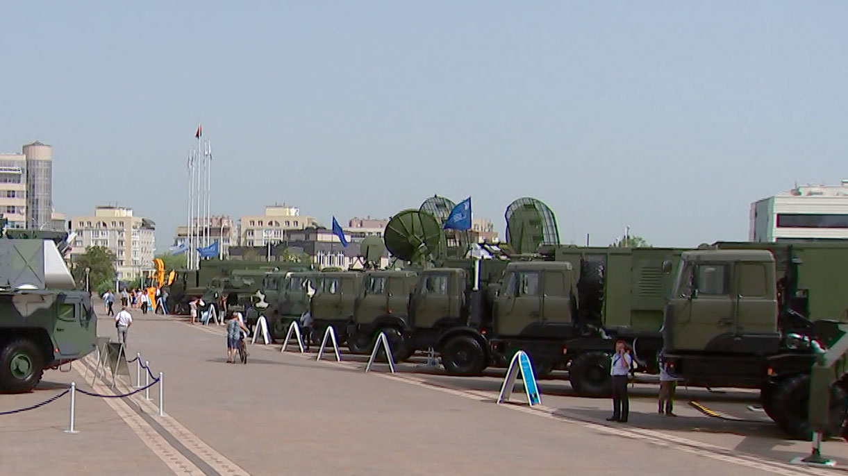 Лукашенко одобрил проект соглашения о реализации программы военно-технического сотрудничества с Россией до 2025 года
