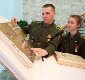«Место, в котором вершится будущее нашей страны». Военнослужащие посетили Дворец Независимости