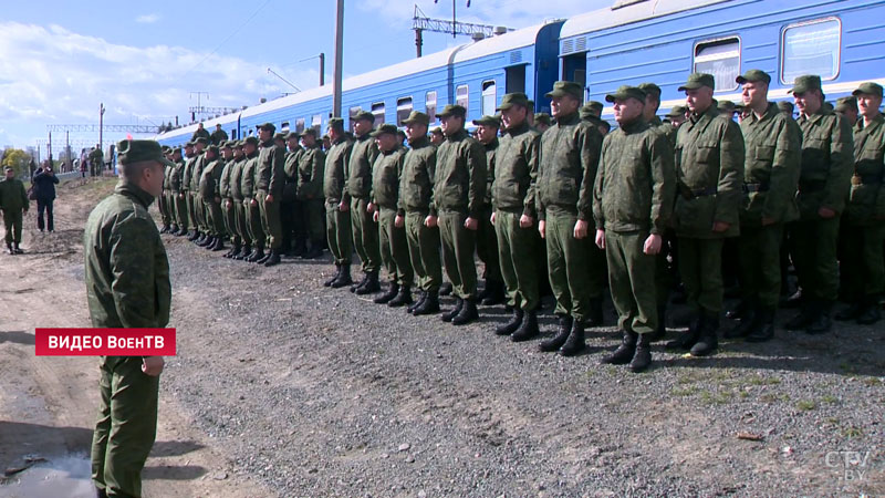 «Горжусь сыном!». Более 200 белорусских военных вернулись с учений «Щит Союза – 2019»-1