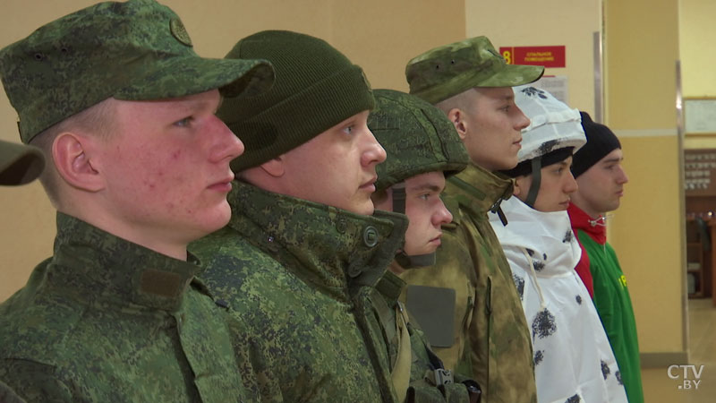 В Беларуси обновлён перечень предметов формы военных. Что изменилось?