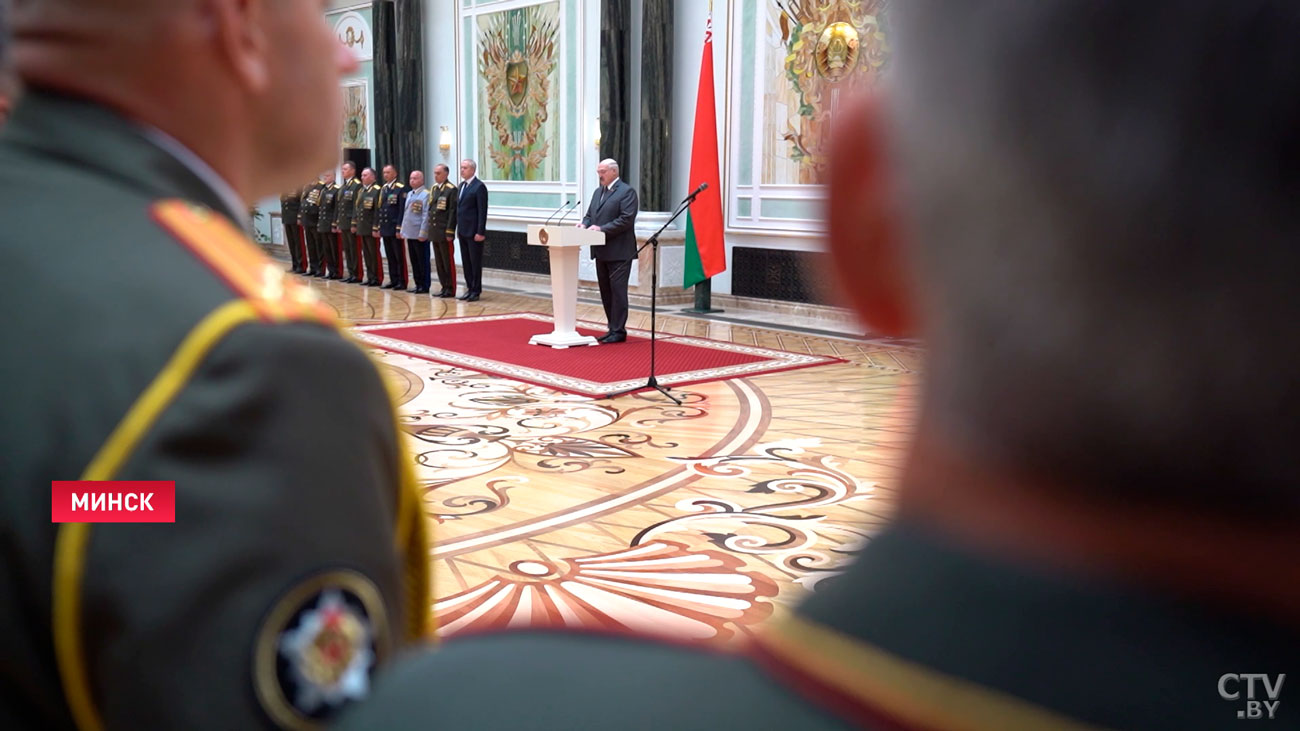 Мы столкнулись с небывалым уровнем угроз. К чему ведёт политика Запада и что Президент пообещал военным?-1