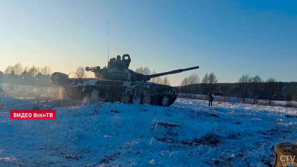 Белорусские военные в рамках проверки боевой готовности преодолели Неман по понтонно-мостовой переправе-4