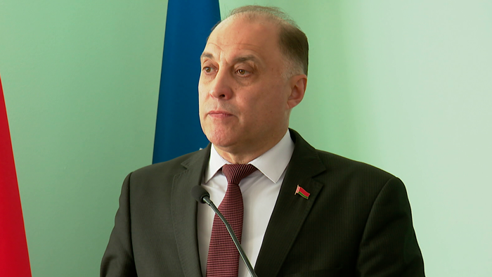 Вольфович: «Сегодня они столкнули украинцев и россиян. И в это горнило еще подтянуть белорусов»