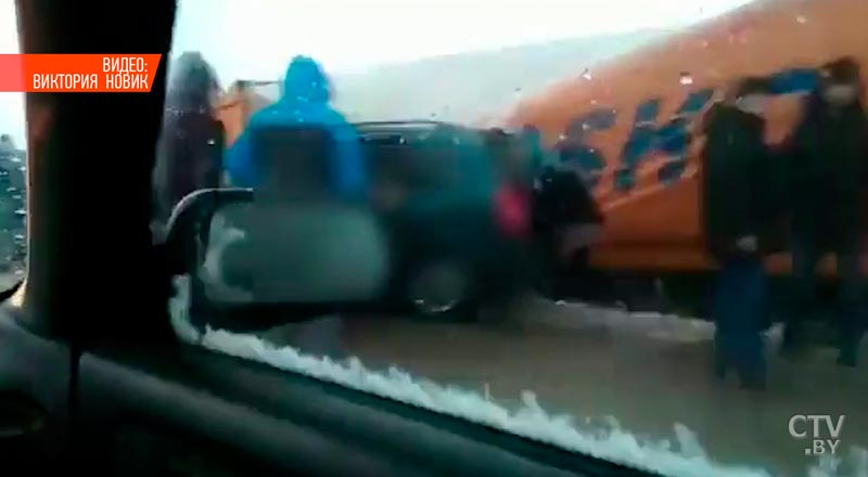 Страшная авария под Воложином: при столкновении Opel с фурой погибла мать и двое детей-1