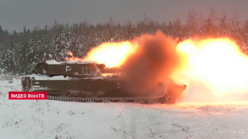 130 км марша и стрельба из всех видов оружия. Военнослужащие на полигоне под Борисовом выполнили тренировочные упражнения-10