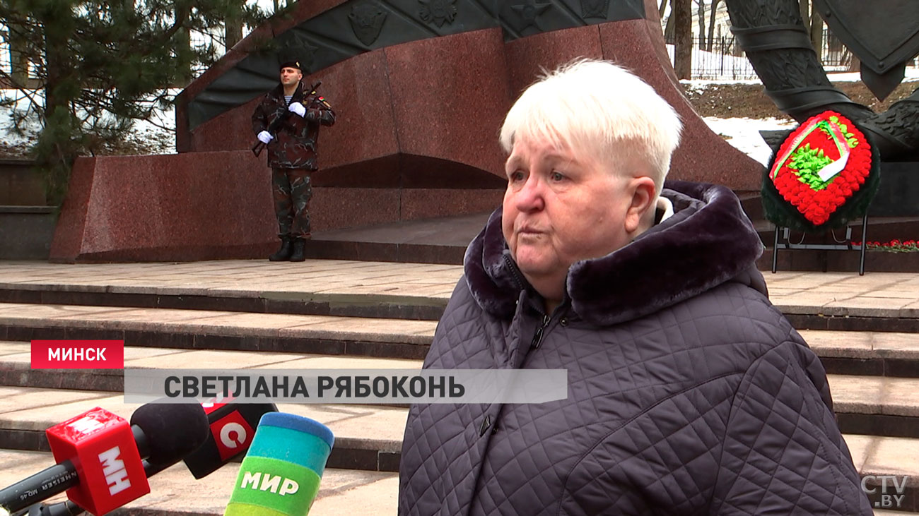 Они отдали жизнь на службе. В Минске почтили память погибших сотрудников МВД-4