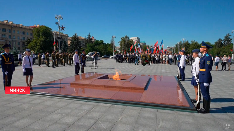 Наталья Кочанова на площади Победы в Минске: «Фашизм и неонацизм снова поднимают голову»-1