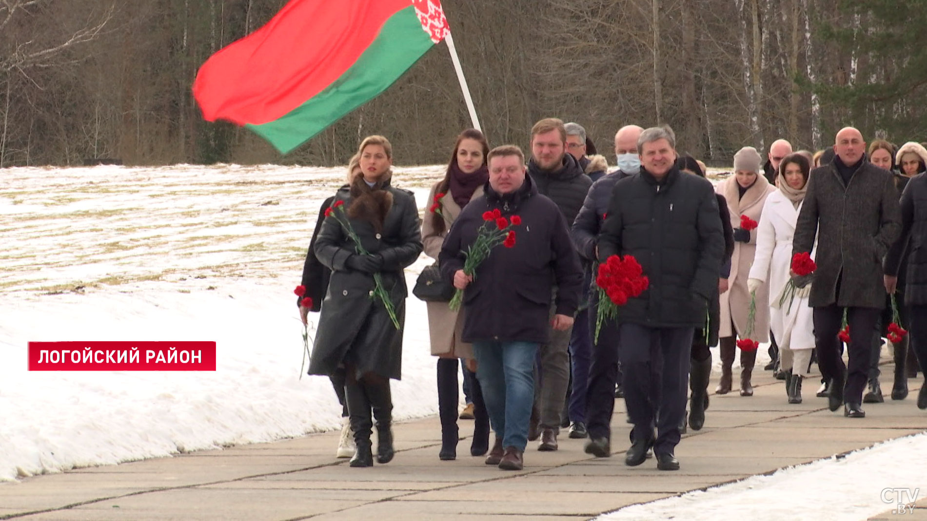 Алесь Бадак в «Хатыни»: перакананы, што мы павінны сюды прыходзіць кожны год. 22 сакавіка мы павінны быць тут-1