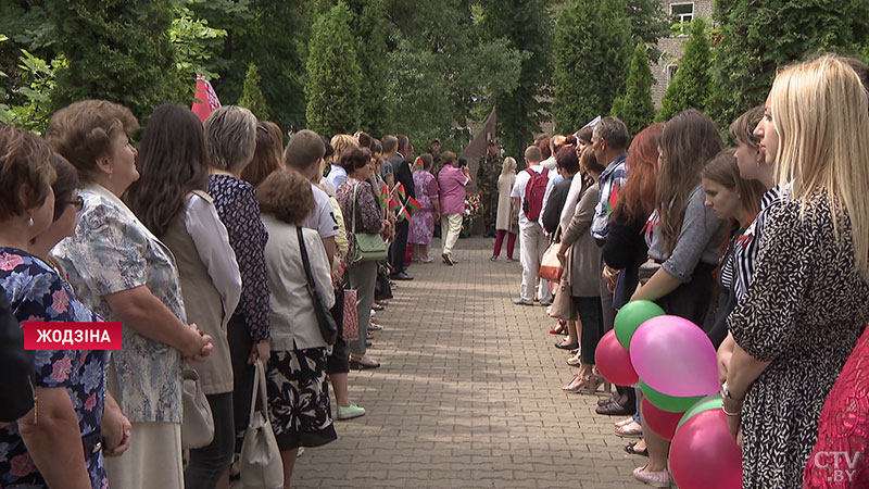 «Женщины внесли великую лепту в наше освобождение и Великую Победу». В Жодино возложили цветы к монументу Анастасии Куприяновой-17