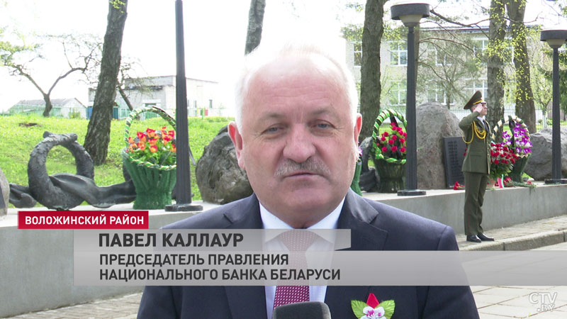 Павел Каллаур рассказал историю своей семьи: жителей деревни согнали в церковь, но в самый последний момент их оставили жить-7