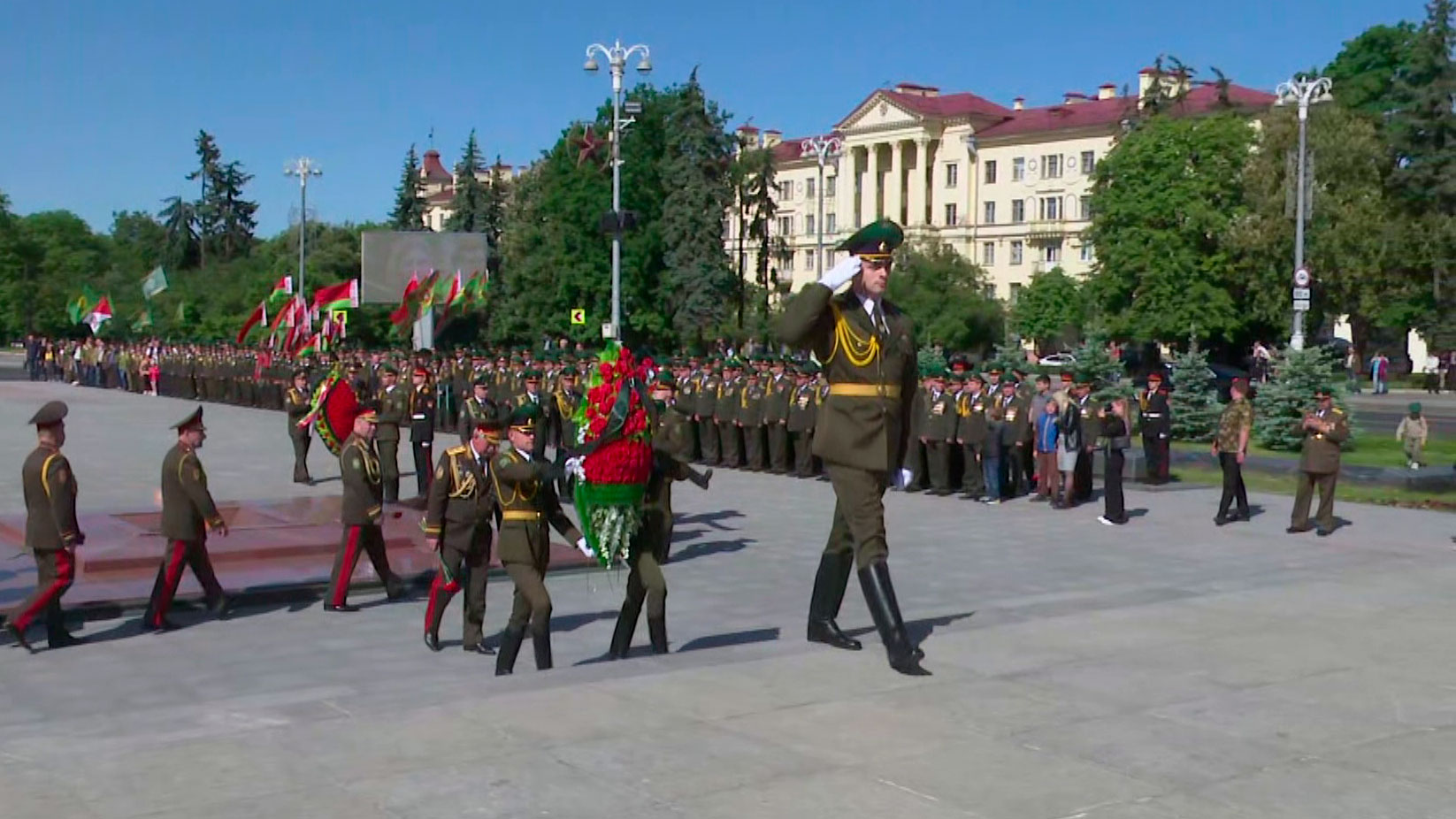 105 лет на защите государственных рубежей. На площади Победы состоялась церемония в День пограничника