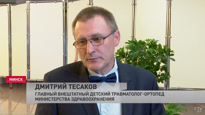 Трудолюбие и полная самоотдача. Роман Головченко вручил государственные награды медикам-7