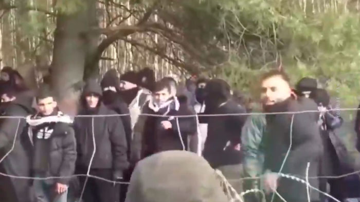 «Врачи без границ» требуют прекратить жестокое отношение польских и литовских силовиков к беженцам-1