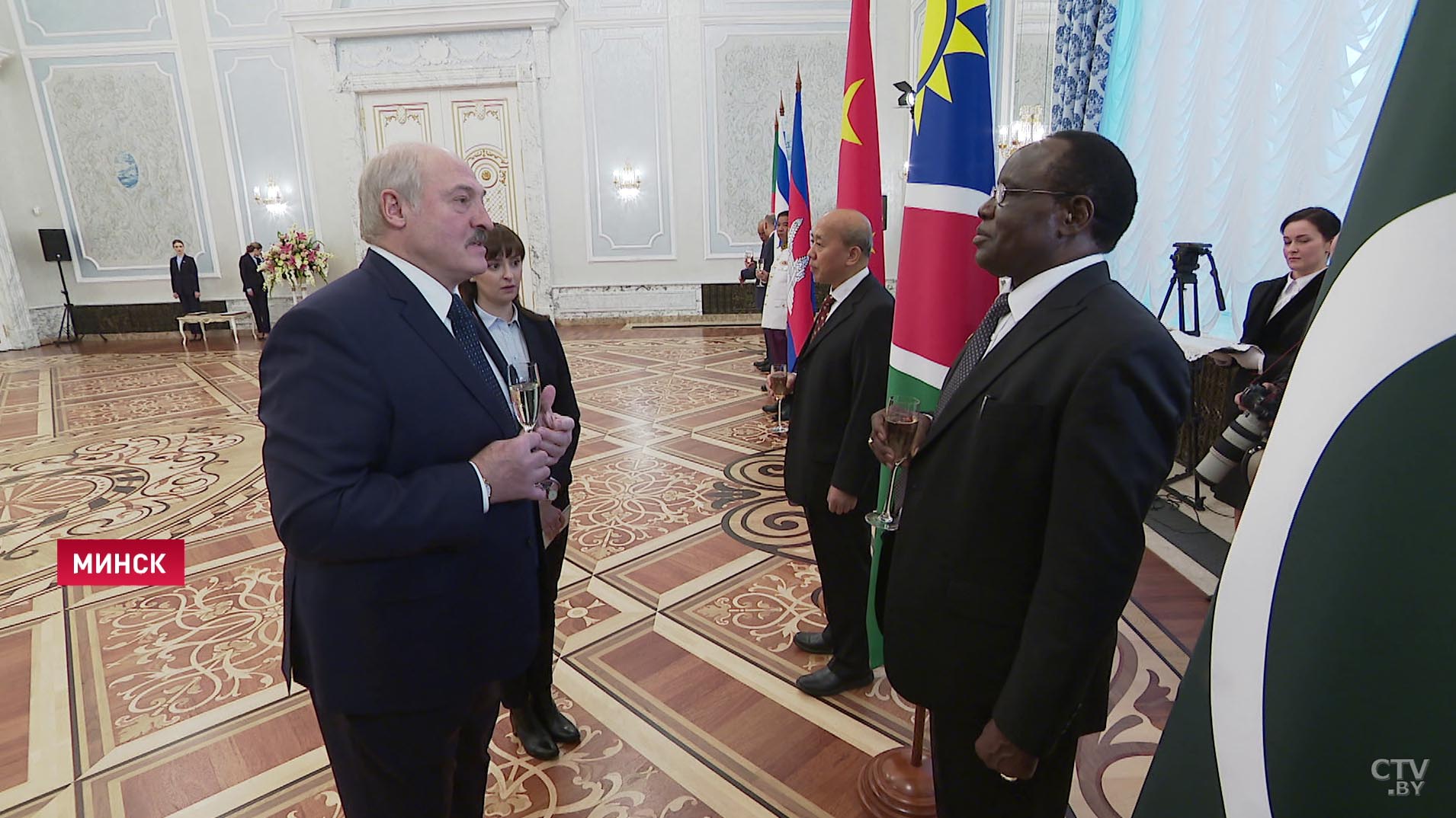 Александр Лукашенко, принимая верительные грамоты: мы вам покажем, насколько открыты в отношениях с любыми государствами-34