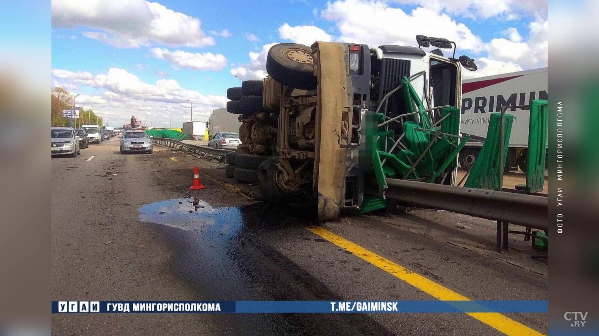 «Всё-таки погодные условия». ГАИ о всплеске аварий в Беларуси на выходных-3