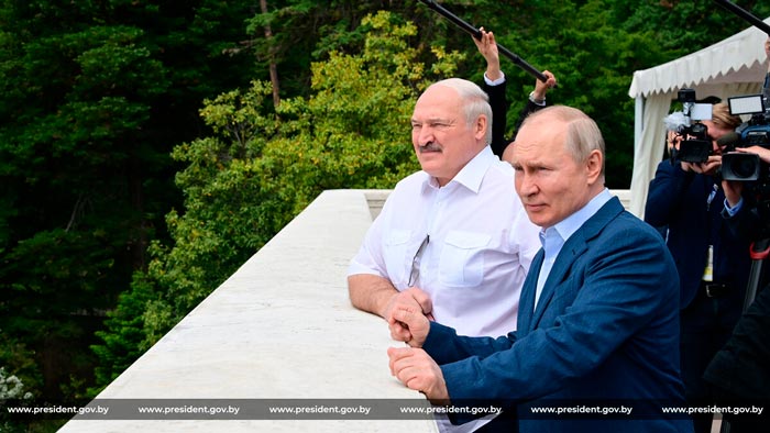 Путин заявил, что размещение российского ядерного оружия в Беларуси начнётся в июле 