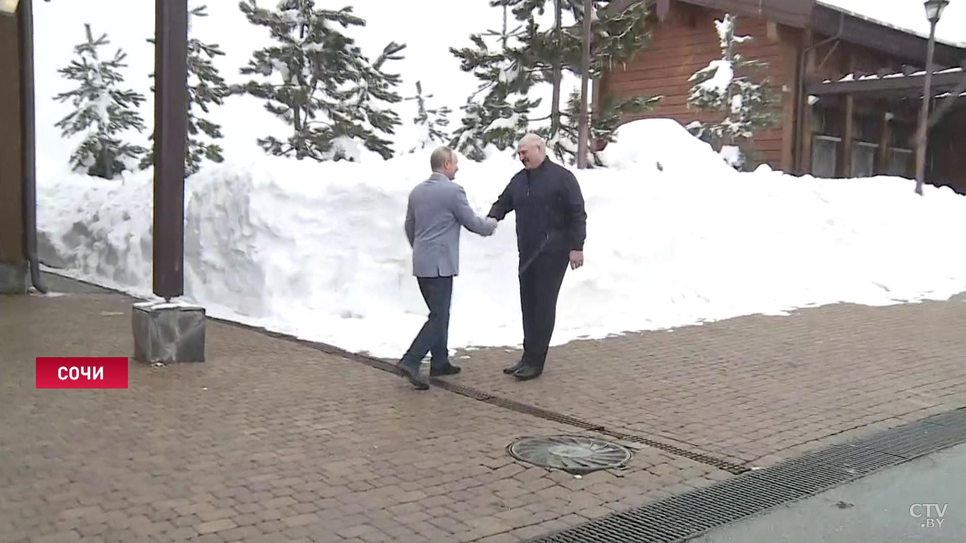 «Плюс миллиард». О чём говорили Александр Лукашенко и Владимир Путин на встрече в Сочи-7