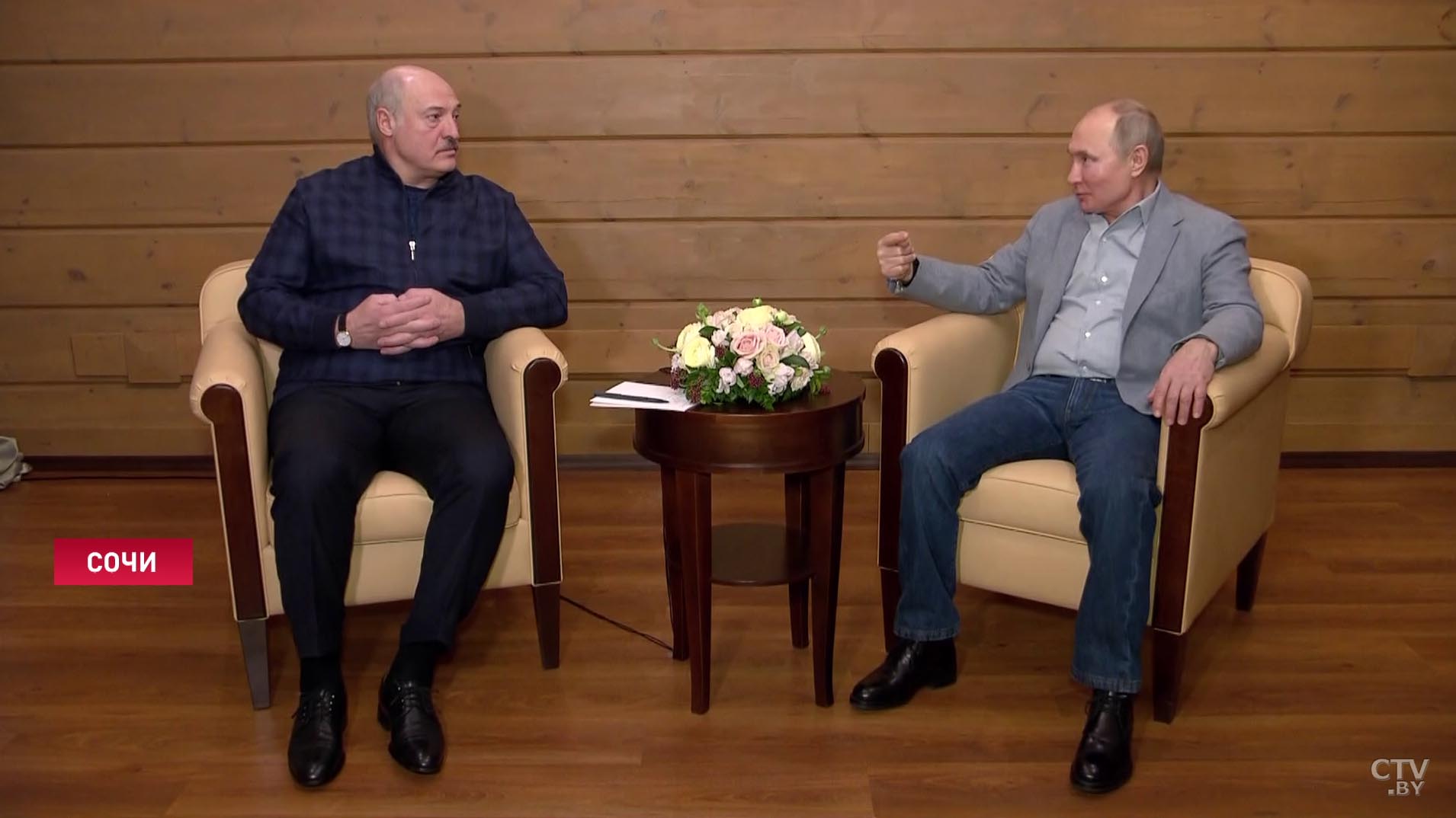 «Плюс миллиард». О чём говорили Александр Лукашенко и Владимир Путин на встрече в Сочи-22