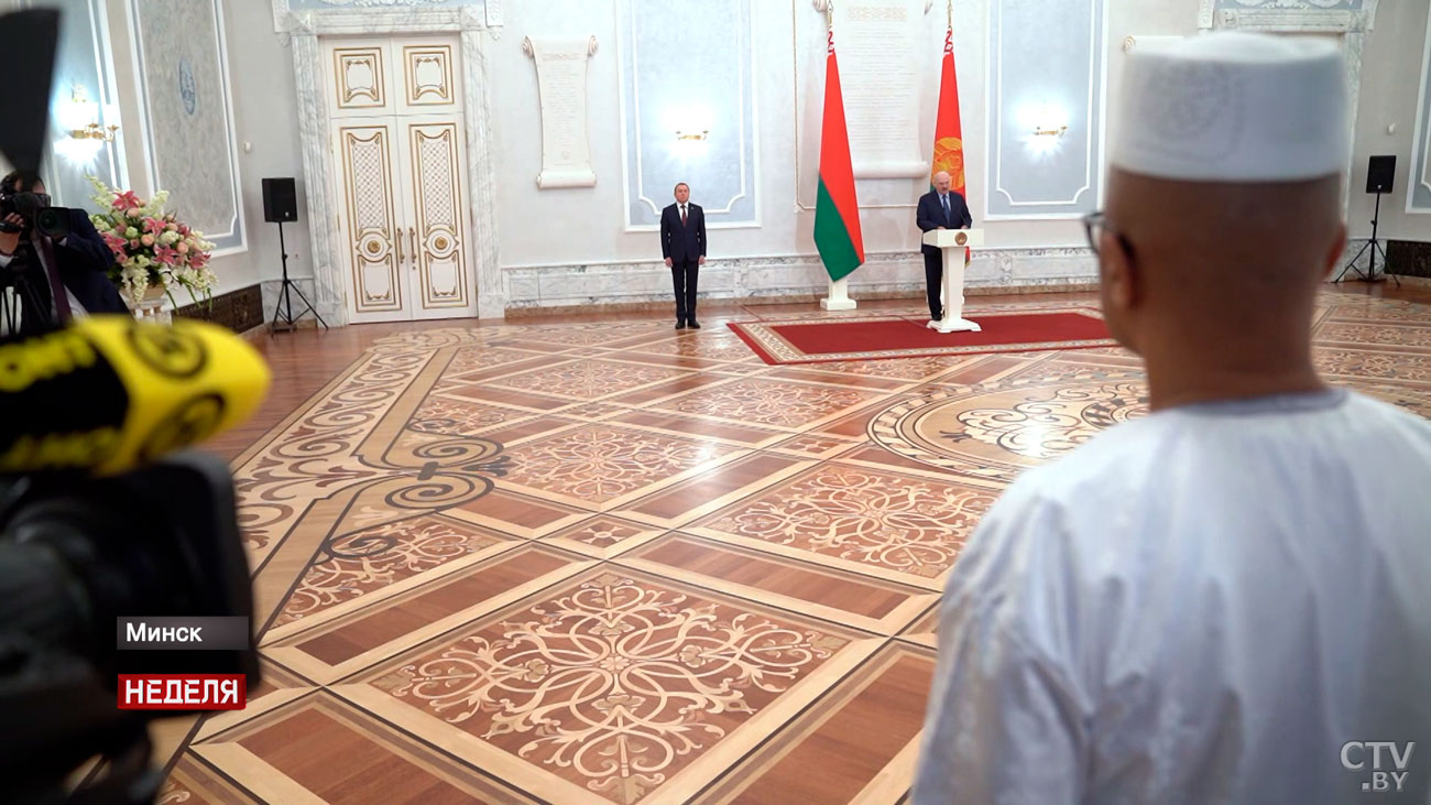 Позиция чёткая: к диалогу всегда готовы. Всё о встрече Александра Лукашенко с послами шести стран-23