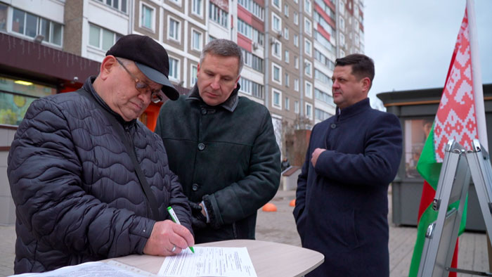 В Беларуси собирают подписи на выдвижение кандидатов в депутаты